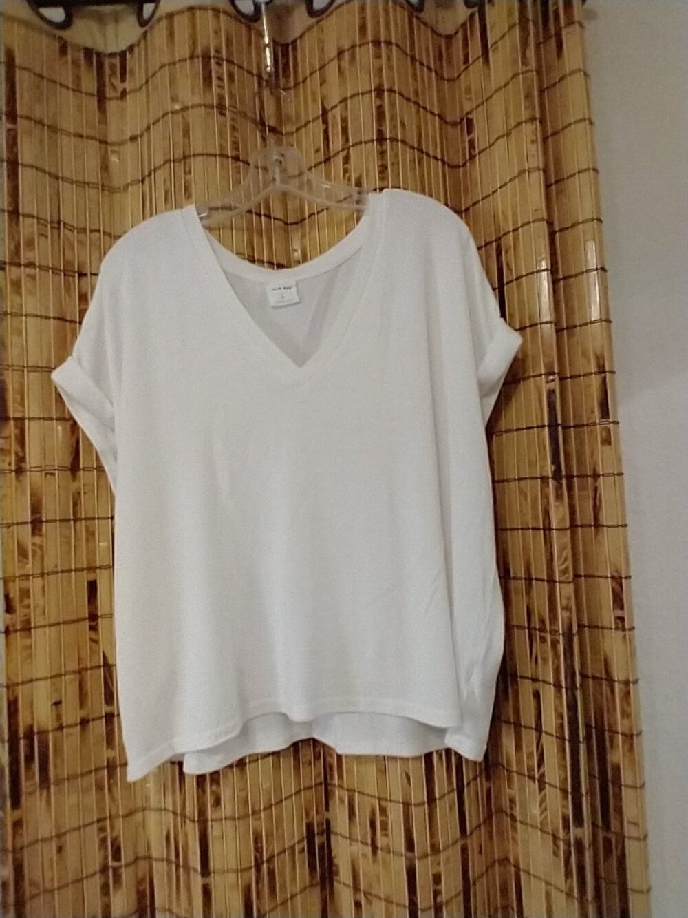 Mod Ref White V-Neck Cuffed Short Sleeve Relaxed Tee Size XL